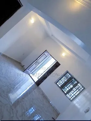 2bdrm Apartment in Peter Odili Road, Trans Amadi for rent