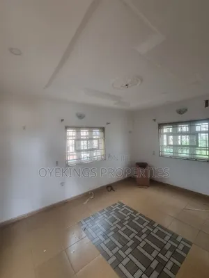1bdrm Room & Parlour in Zionist Estate, Oluyole for rent