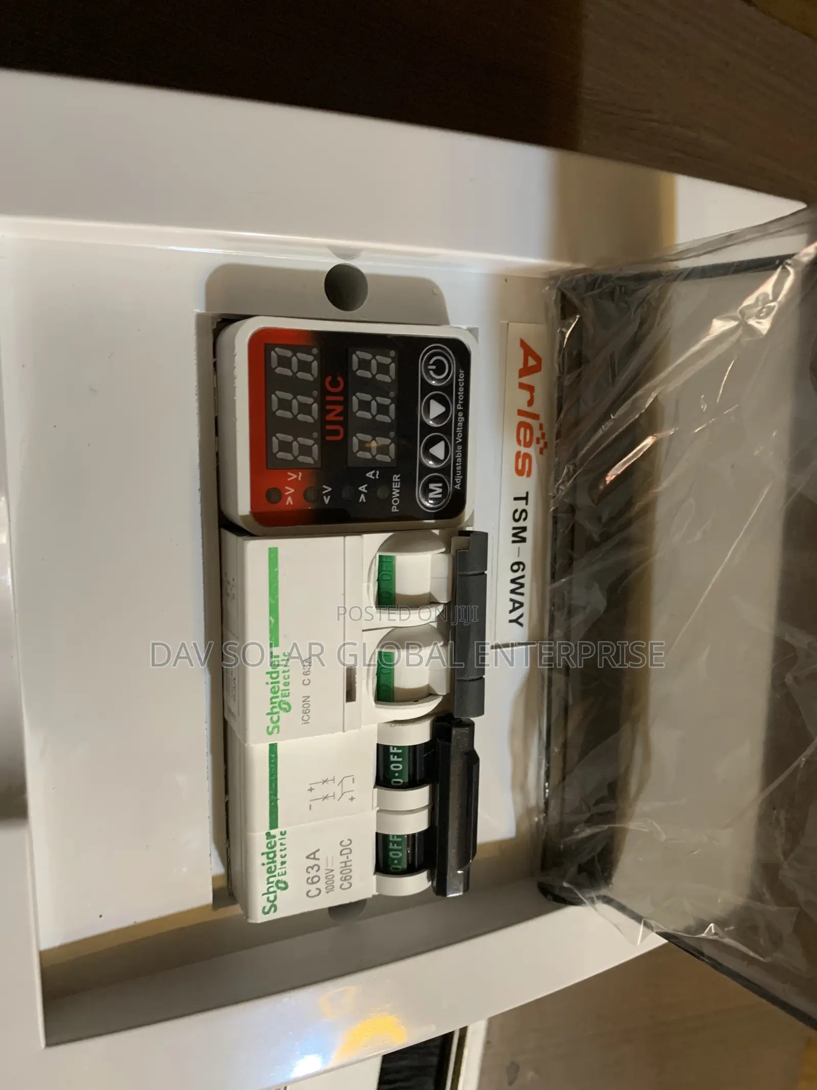 Solar Breaker Box 6way