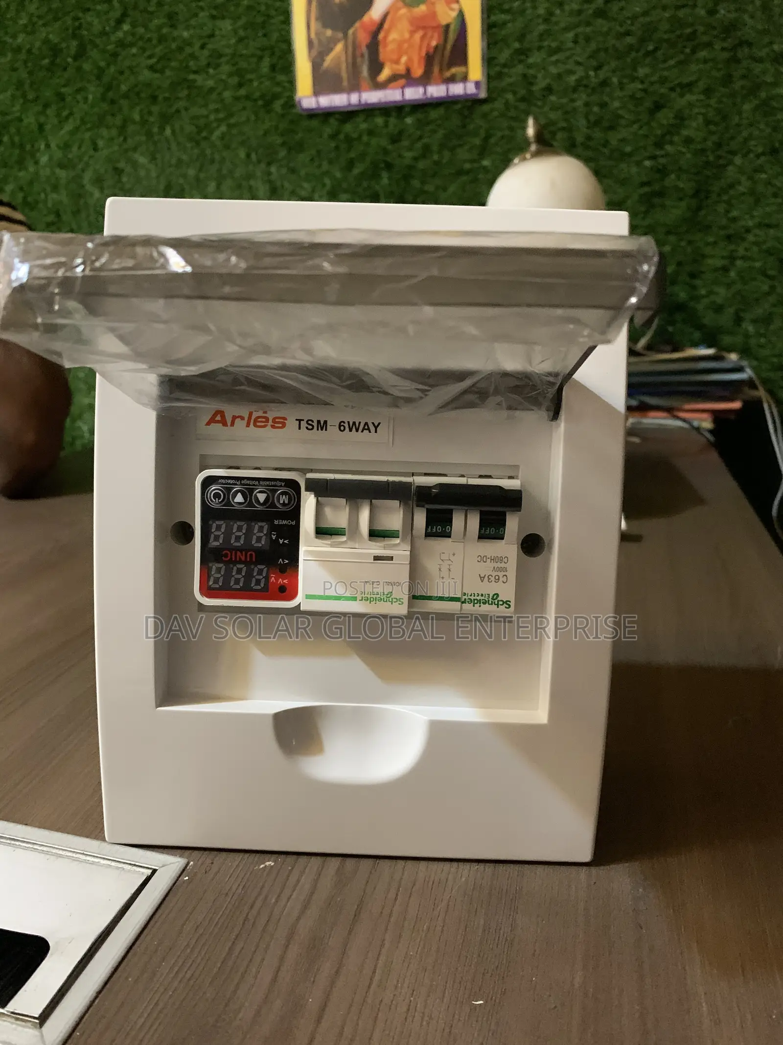 Solar Breaker Box 6way