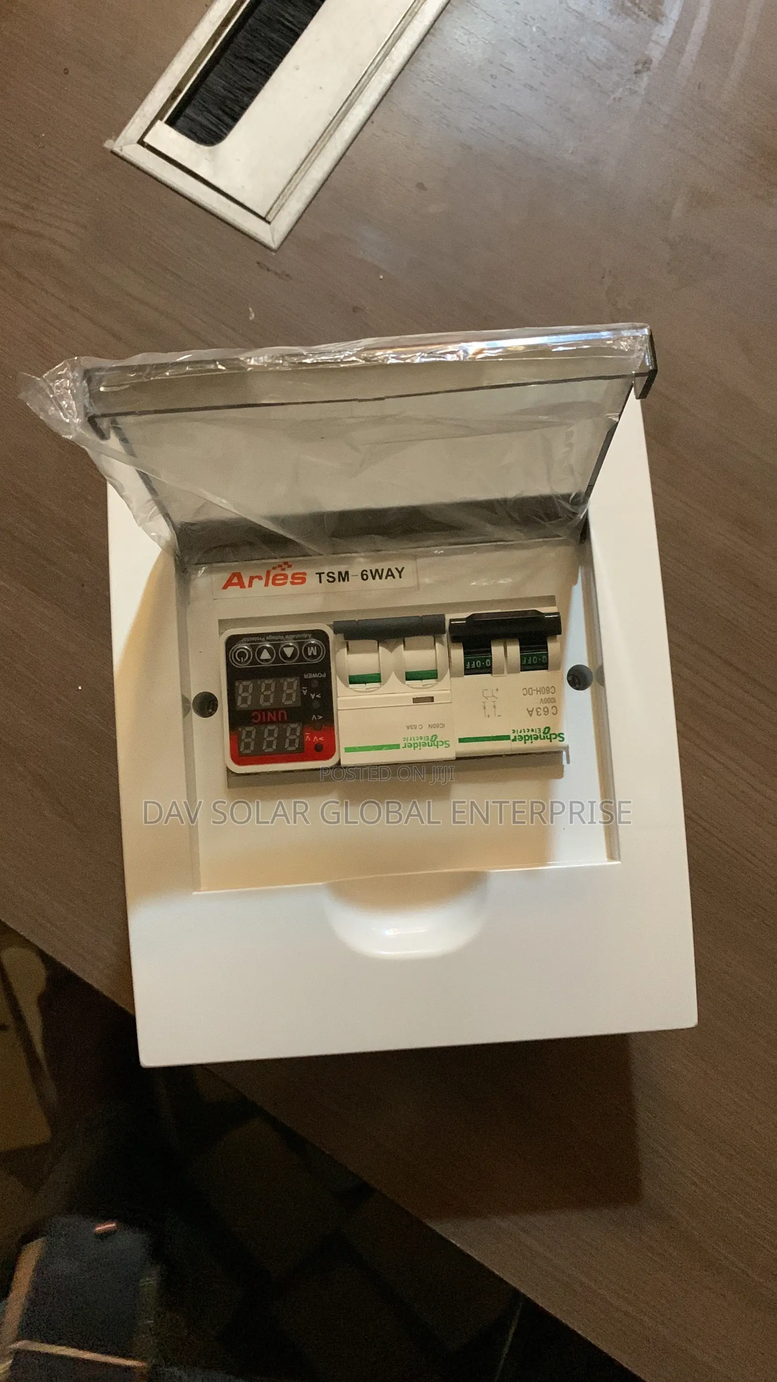Solar Breaker Box 6way