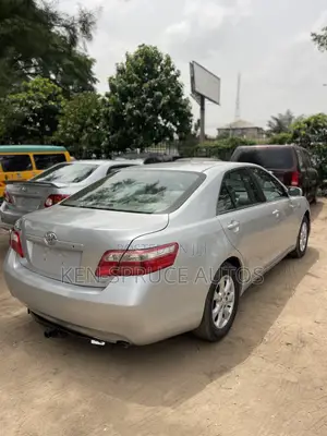 Toyota Camry LE 4dr Sedan (2.4L 4cyl 5A) 2009 Silver