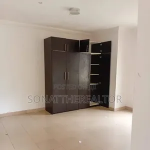 2bdrm Apartment in Oluyole Estate for rent