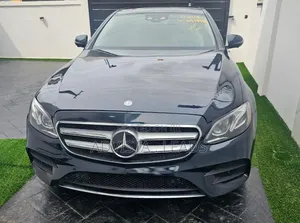 Mercedes-Benz E300 2016 Black