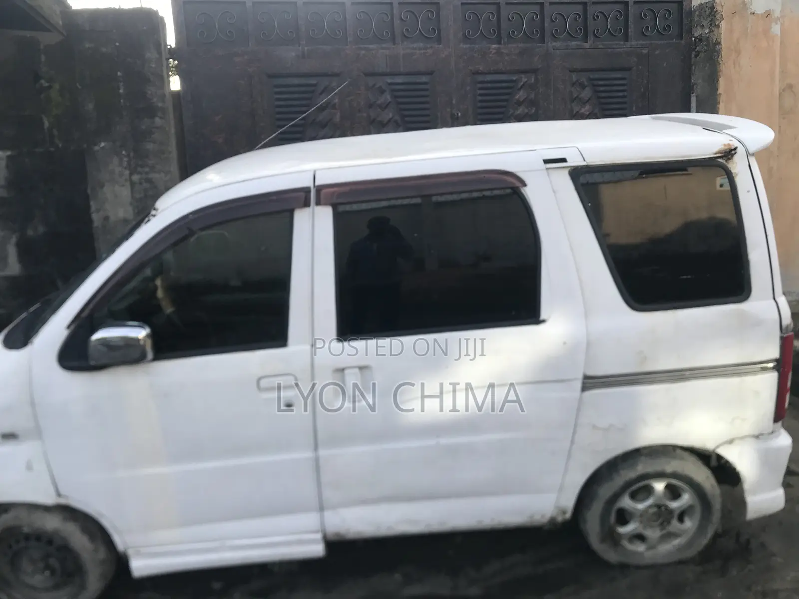 Suzuki APV Minibus 2012 White