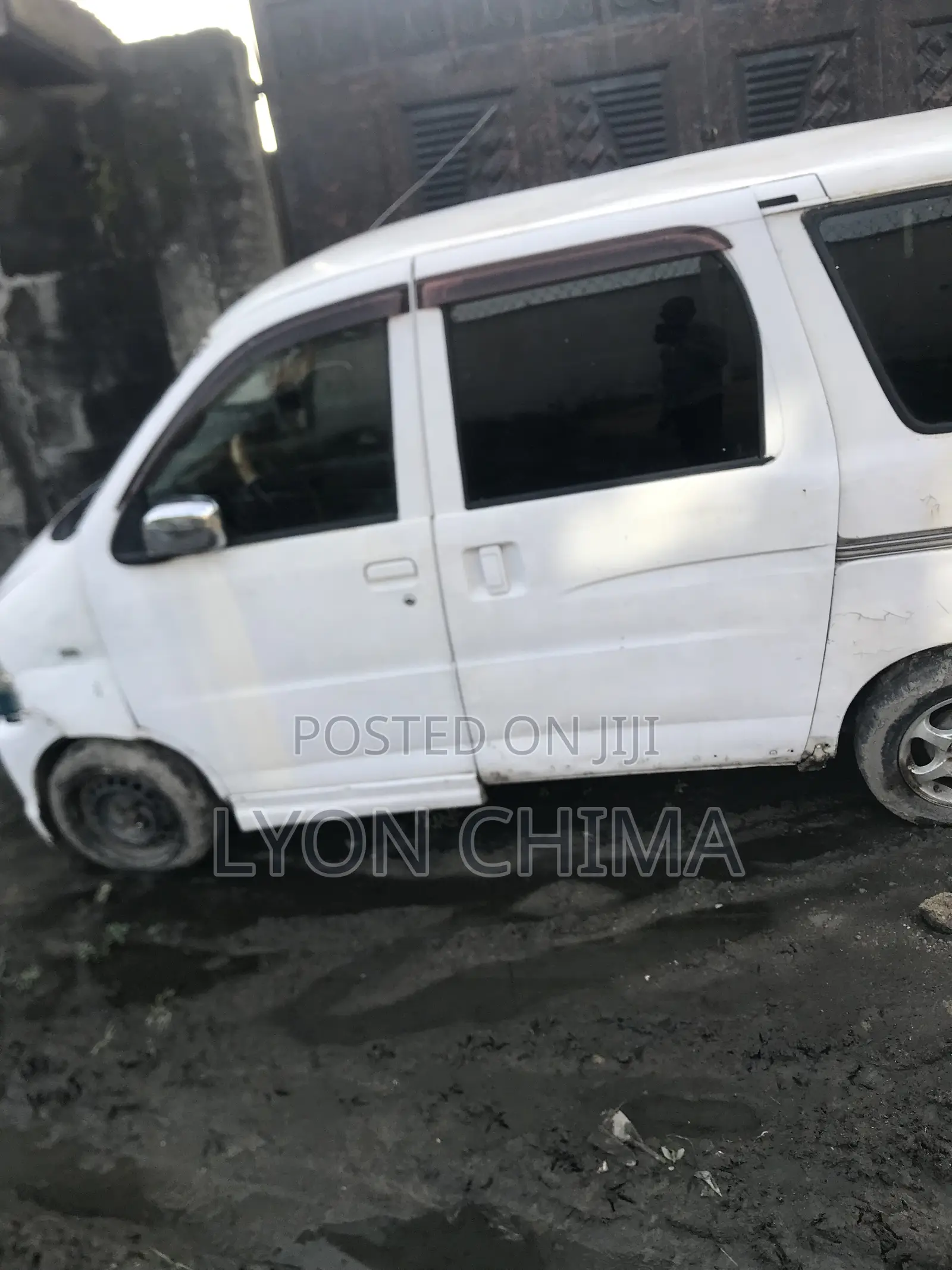 Suzuki APV Minibus 2012 White