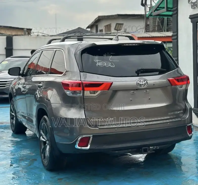 Toyota Highlander 2016 Gray