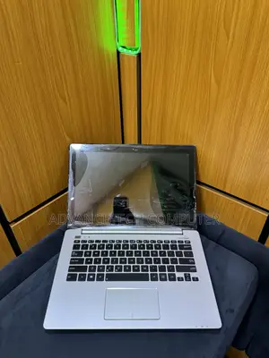 Laptop Asus Q302 6GB Intel Core i5 HDD 500GB