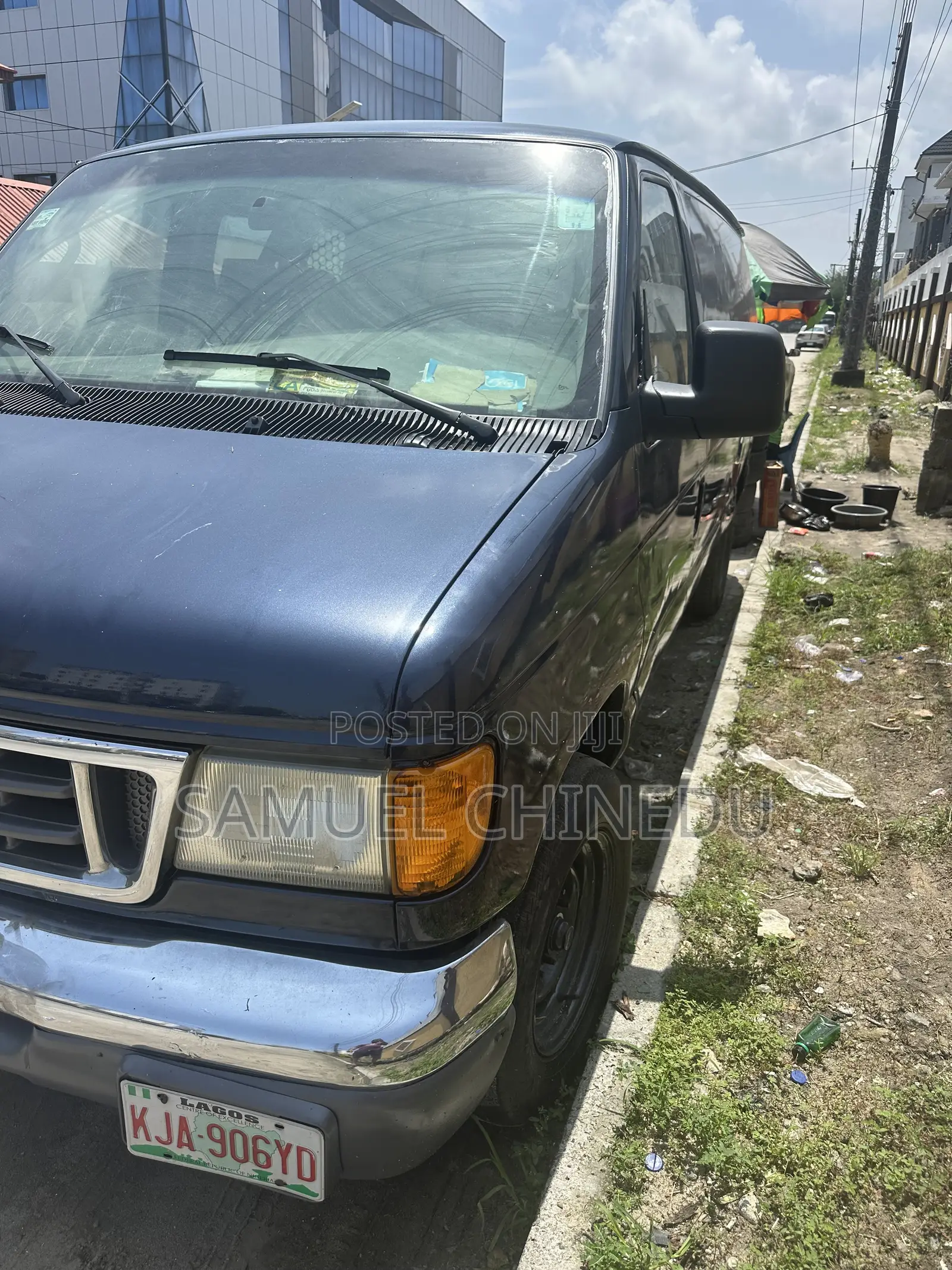 Ford E250 2006 Blue