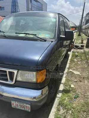 Ford E250 2006 Blue