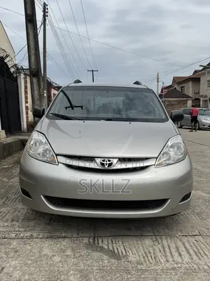 Toyota Sienna LE AWD 2009 Silver