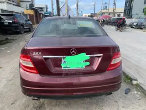 Mercedes-Benz C300 Luxury Sedan AWD (3.0L 6cyl 7A) 2008 Red