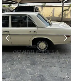 Vintage Mercedes Benz W114 for Hire