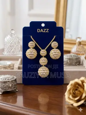Azz Elegant Fashion Pendant Necklace 