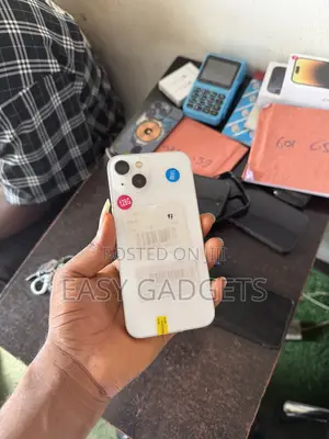 Apple iPhone 13 128 GB White