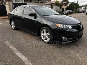Toyota Camry SE 4dr Sedan (2.5L 4cyl 6A) 2014 Black