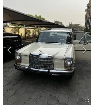 Vintage Mercedes Benz W114 for Hire