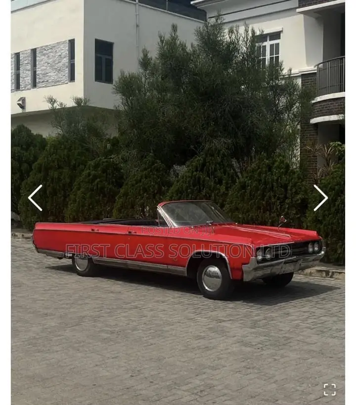 Vintage Old Mobile 1966 Convertible for Hire