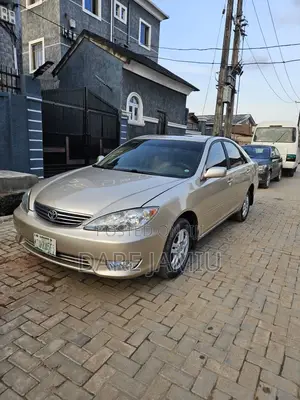Toyota Camry LE 4dr Sedan (2.4L 4cyl 5A) 2006 Gold