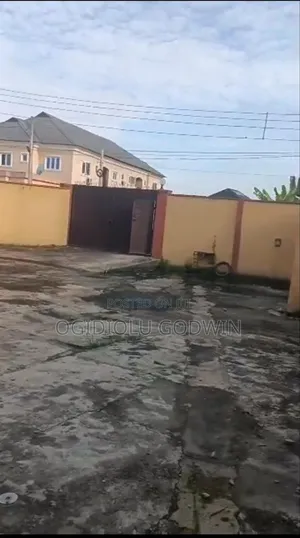 Twin 5 Bedroom Duplexes