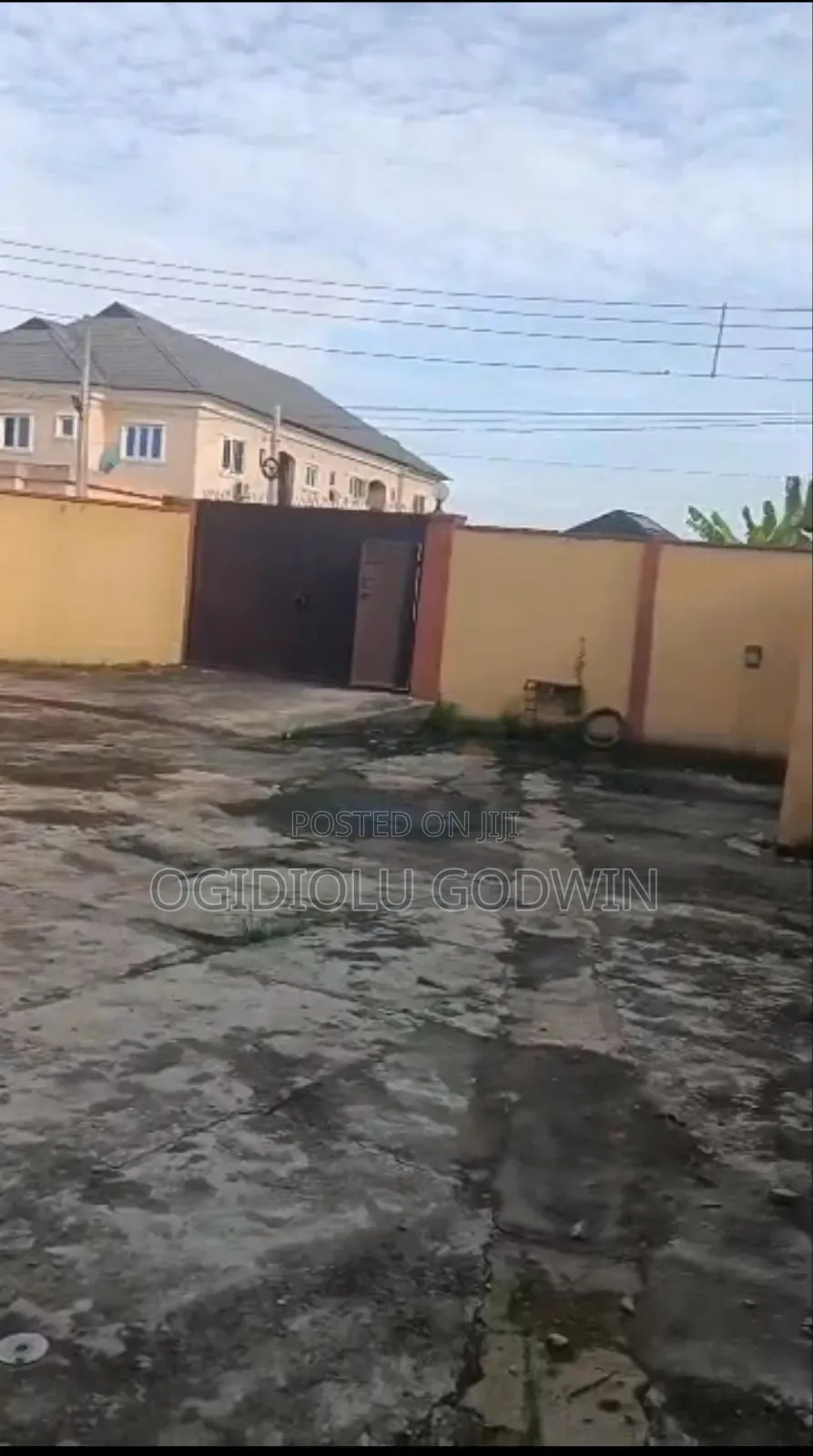 Twin 5 Bedroom Duplexes