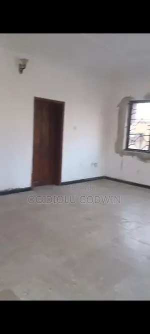 Twin 5 Bedroom Duplexes