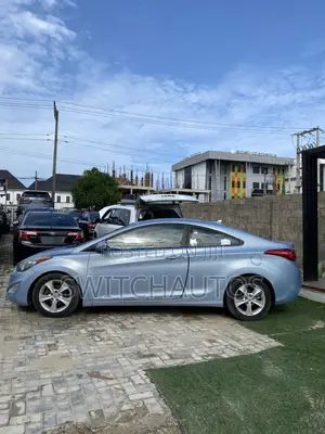 Hyundai Elantra 2012 Blue