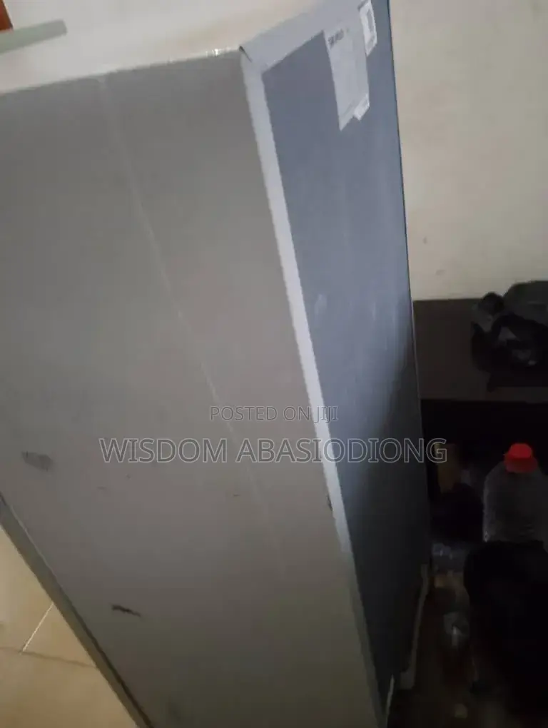 Skyrun Refrigerator, With Top Freezer, 2 Doors Opening. 6 Compartment