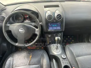 Nissan Qashqai 2010 Red