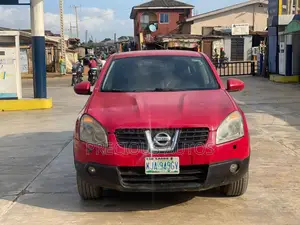 Nissan Qashqai 2010 Red