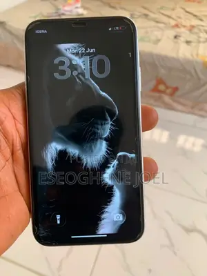 Apple iPhone 11 64 GB White