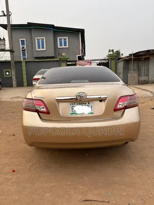 Toyota Camry 2010 Gold