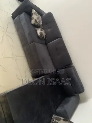 Sofa Chair With Pillows