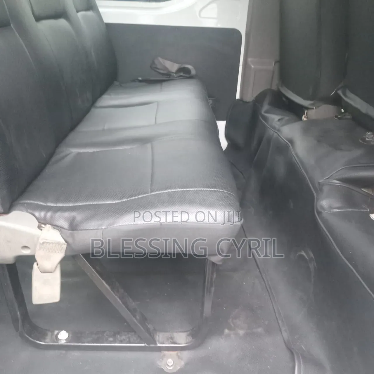 Toyota HiAce 2014 White
