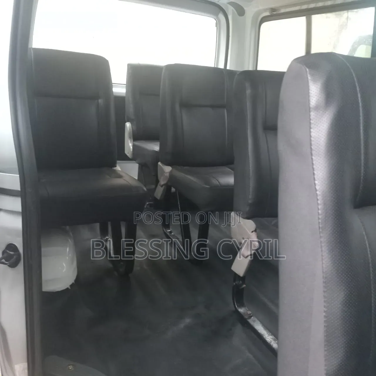 Toyota HiAce 2014 White