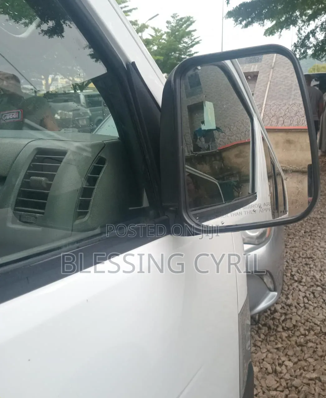Toyota HiAce 2014 White