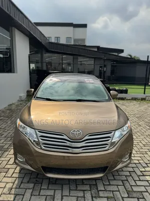 Toyota Venza 2011 Gold
