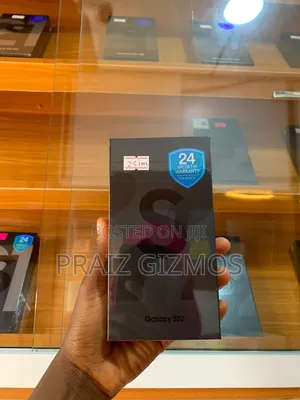 New Samsung Galaxy S22 5G 256 GB Black