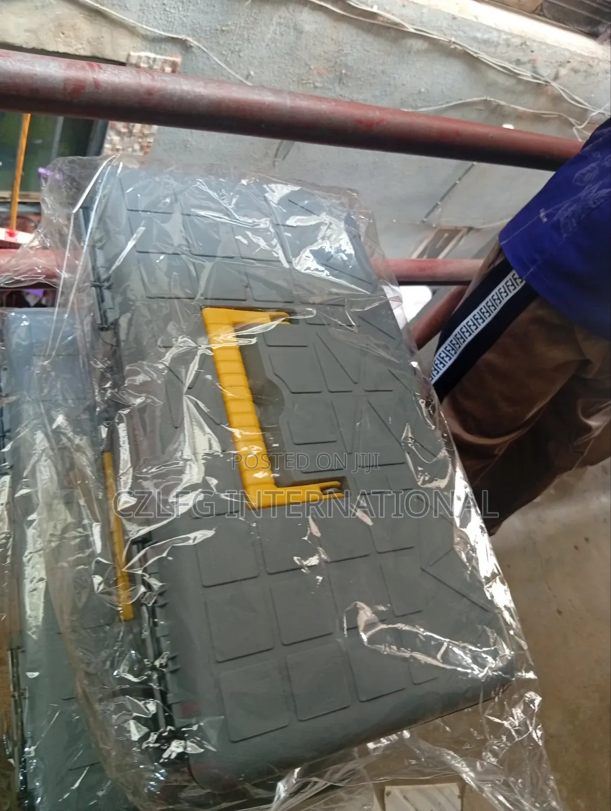 17" Plastic Tools Box