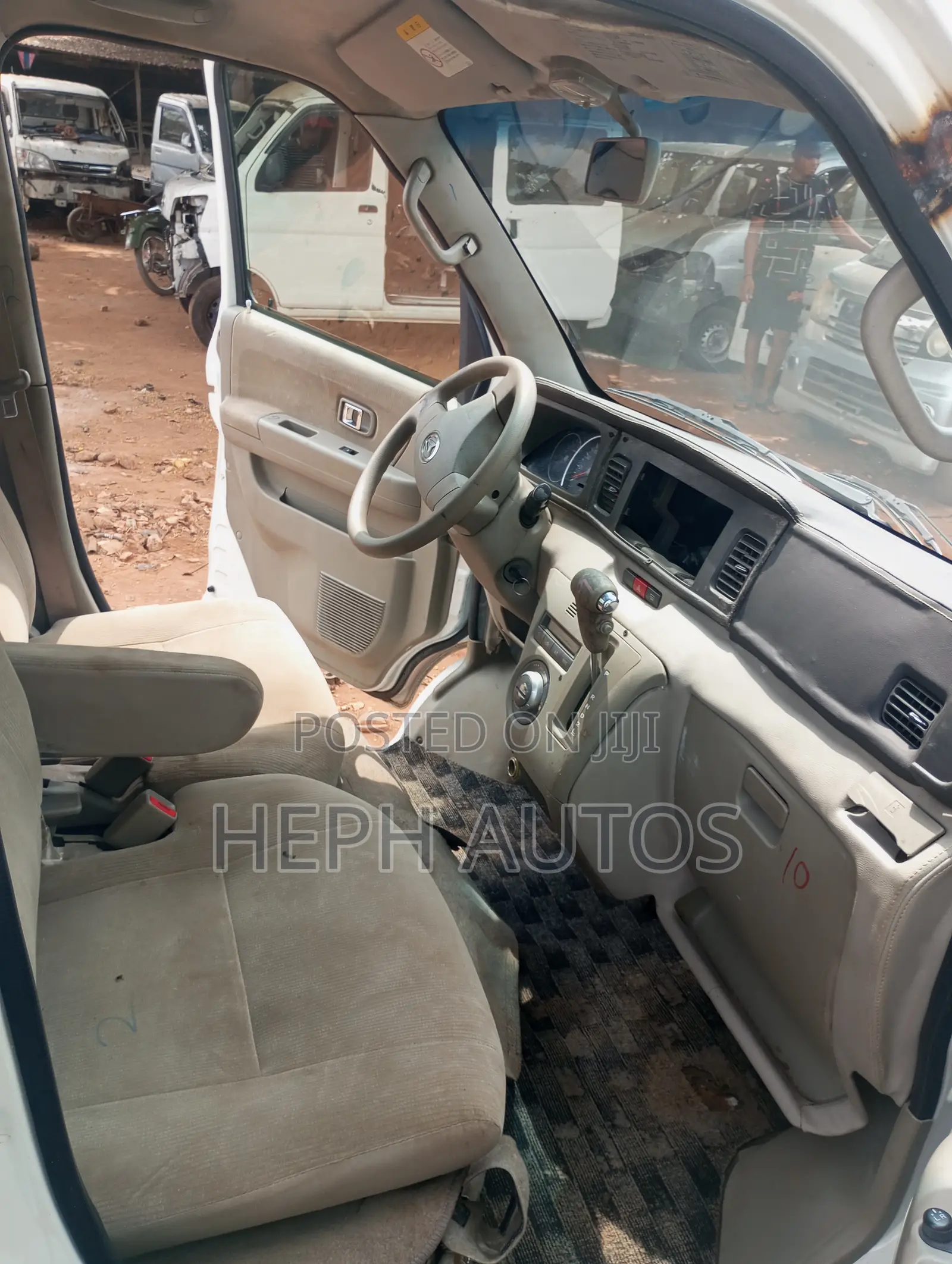 Daihatsu Hijet 2012 White