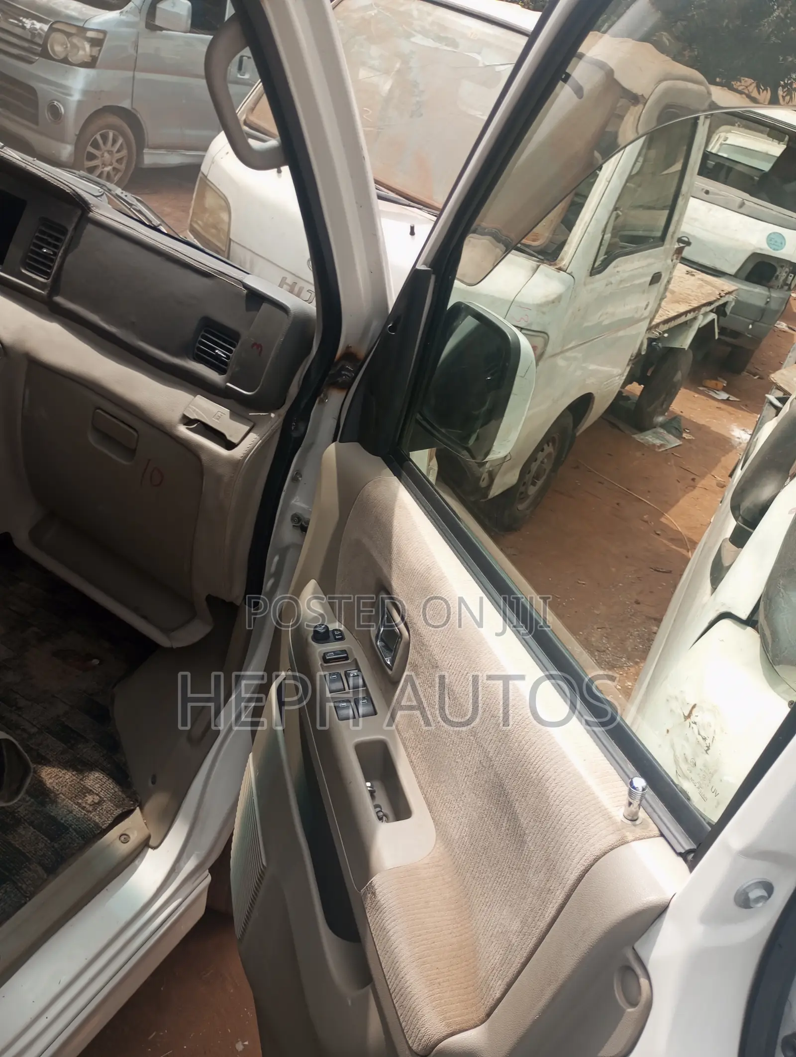 Daihatsu Hijet 2012 White