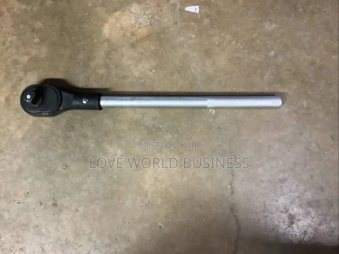 Heavy-Duty Reversible Ratchet Handle