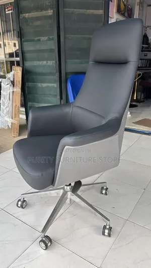 Executive Swivel Office Chair