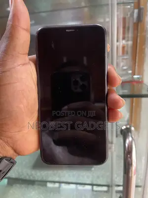 Apple iPhone XR 64 GB Black