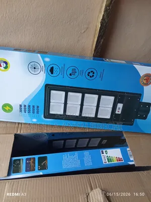 Super Bright 8 Eyes Solar Street Light