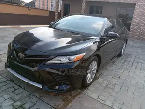 Toyota Camry LE FWD (2.5L 4cyl 8AM) 2018 Black