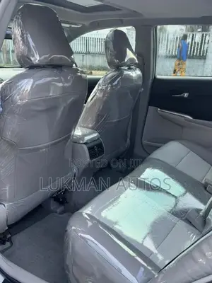 Toyota Camry XLE 4dr Sedan (3.5L 6cyl 6A) 2014 Silver