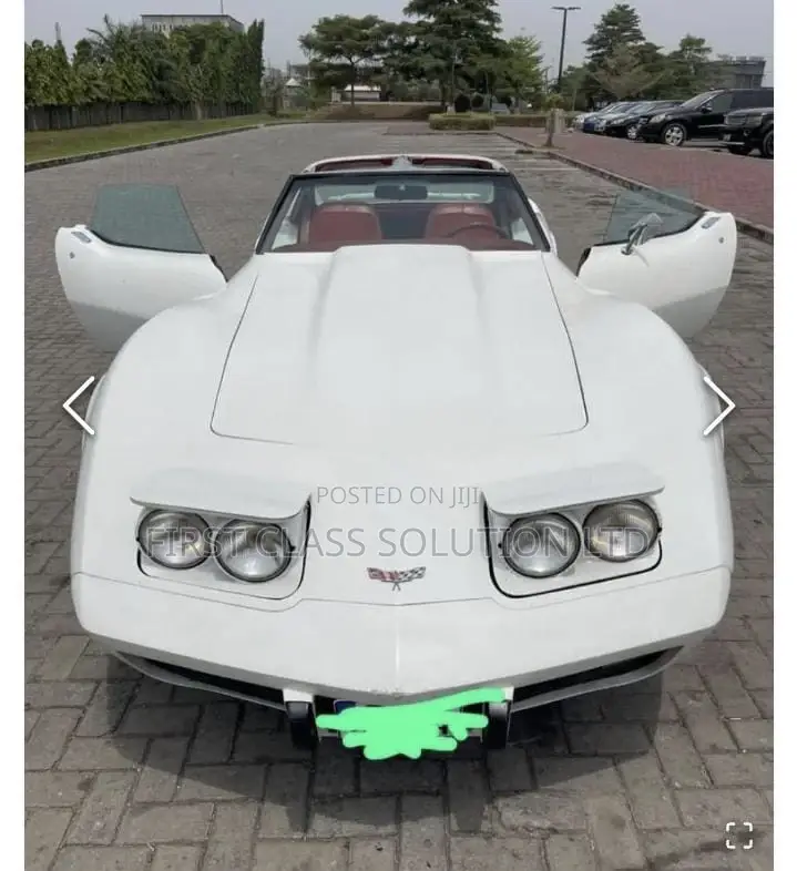 Vintage Corvette Convertible White for Hire