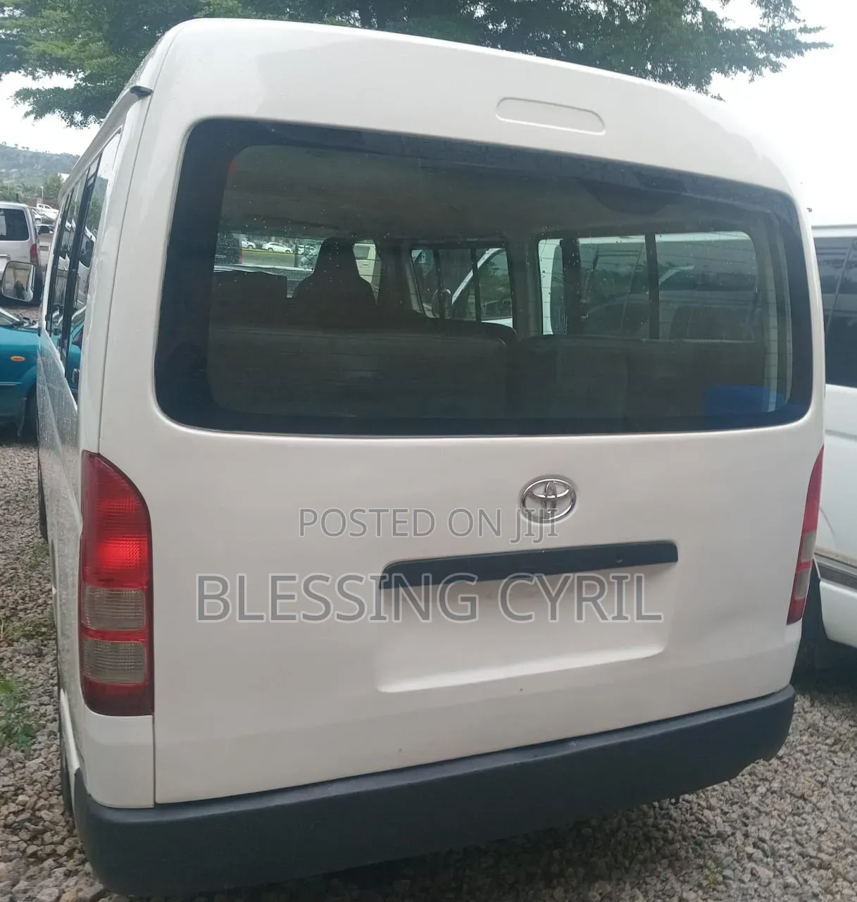 Toyota HiAce 2012 White