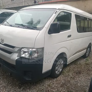 Toyota HiAce 2012 White